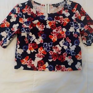Summer vacation floral crop top